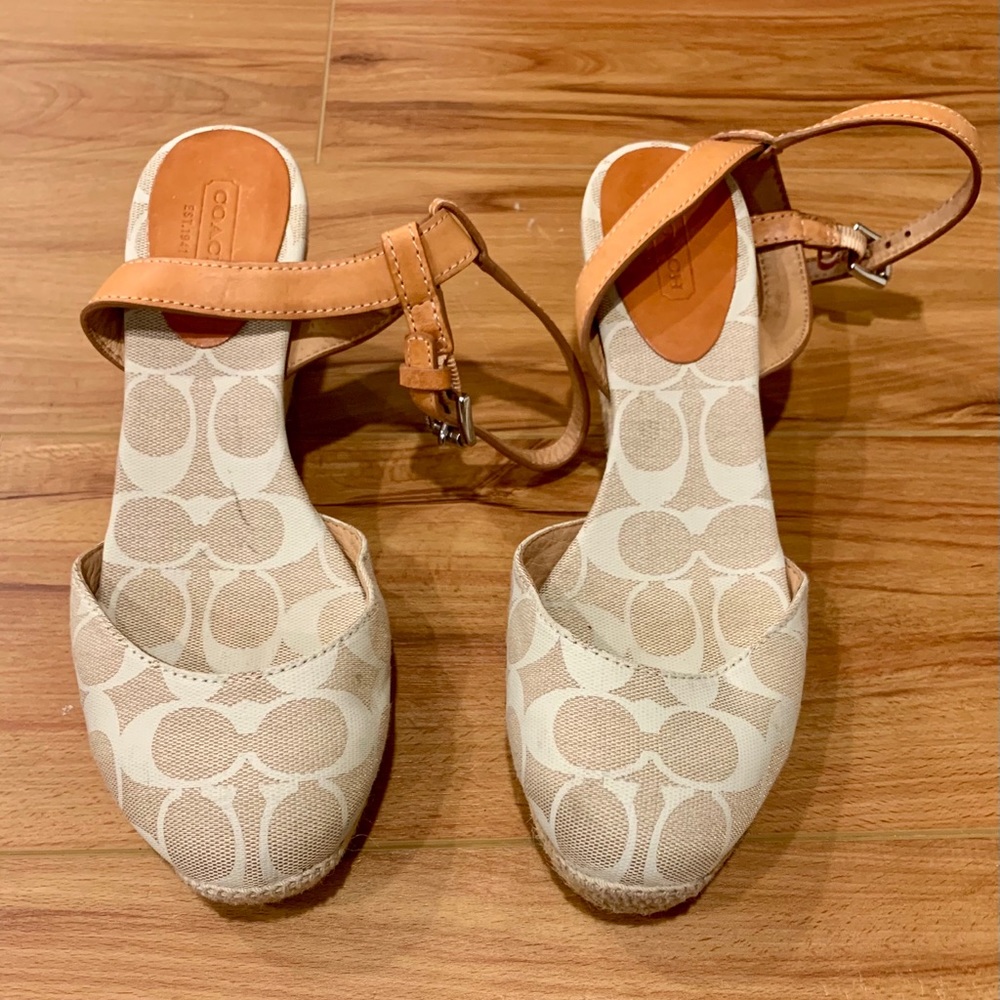 (AUTHENTIC!) COACH round-toed summer wedges.